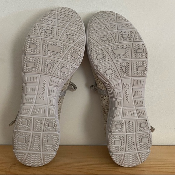 nwot SKECHERS Seager-Strike Out-Scalloped Knit Mary Jane Flat Sneaker - Picture 4 of 8